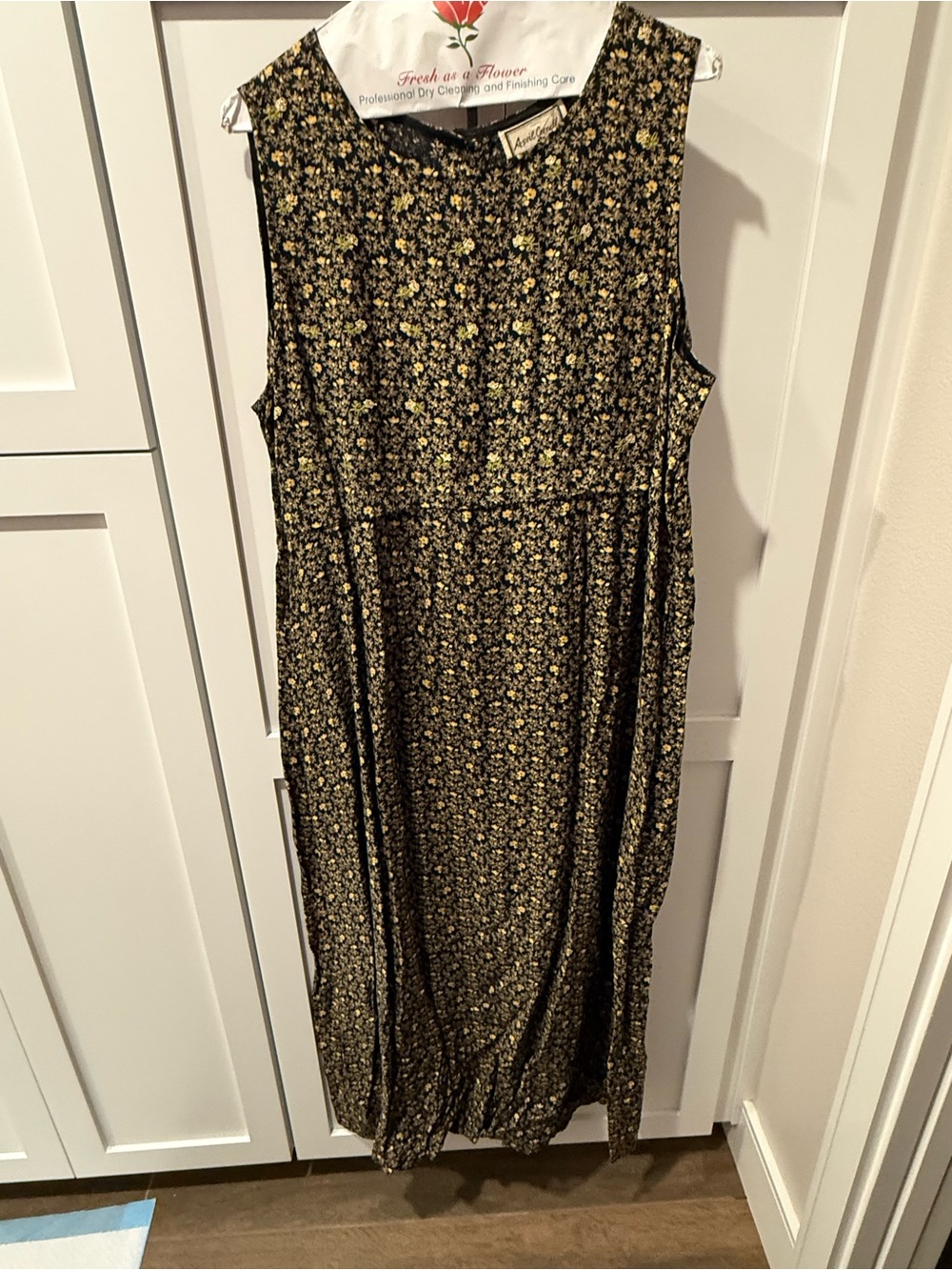 Sleeveless Black Floral Maxi Dress